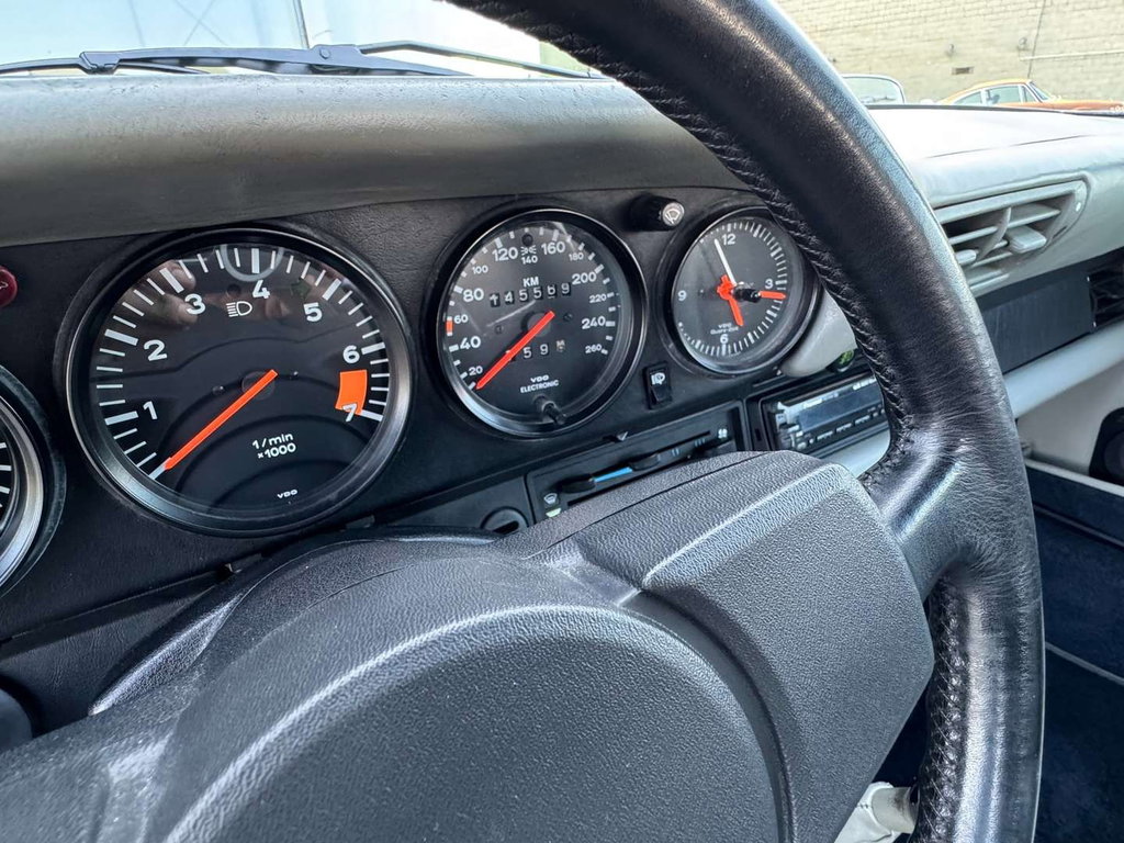 Porsche 911 Carrera 3.2