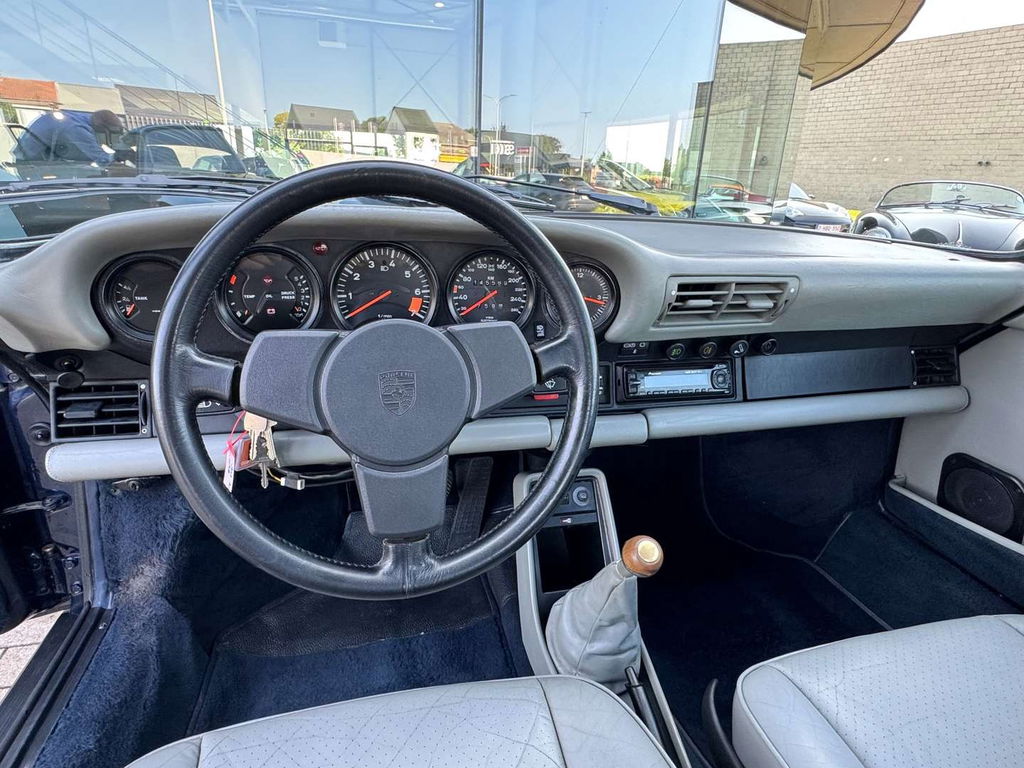 Porsche 911 Carrera 3.2