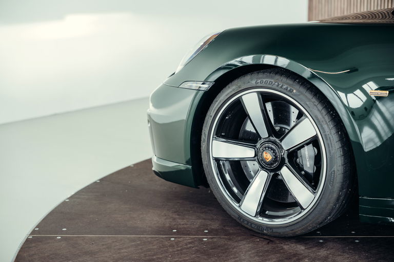 Porsche 992 Sport Classic