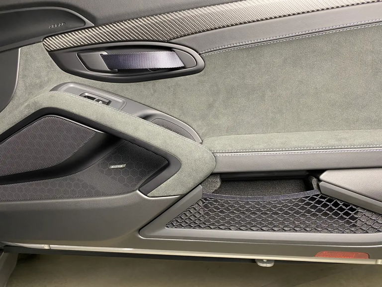 Porsche 718 Spyder RS