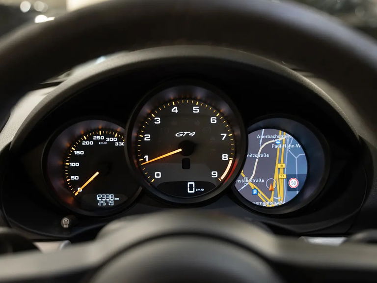 Porsche 718 Cayman GT4