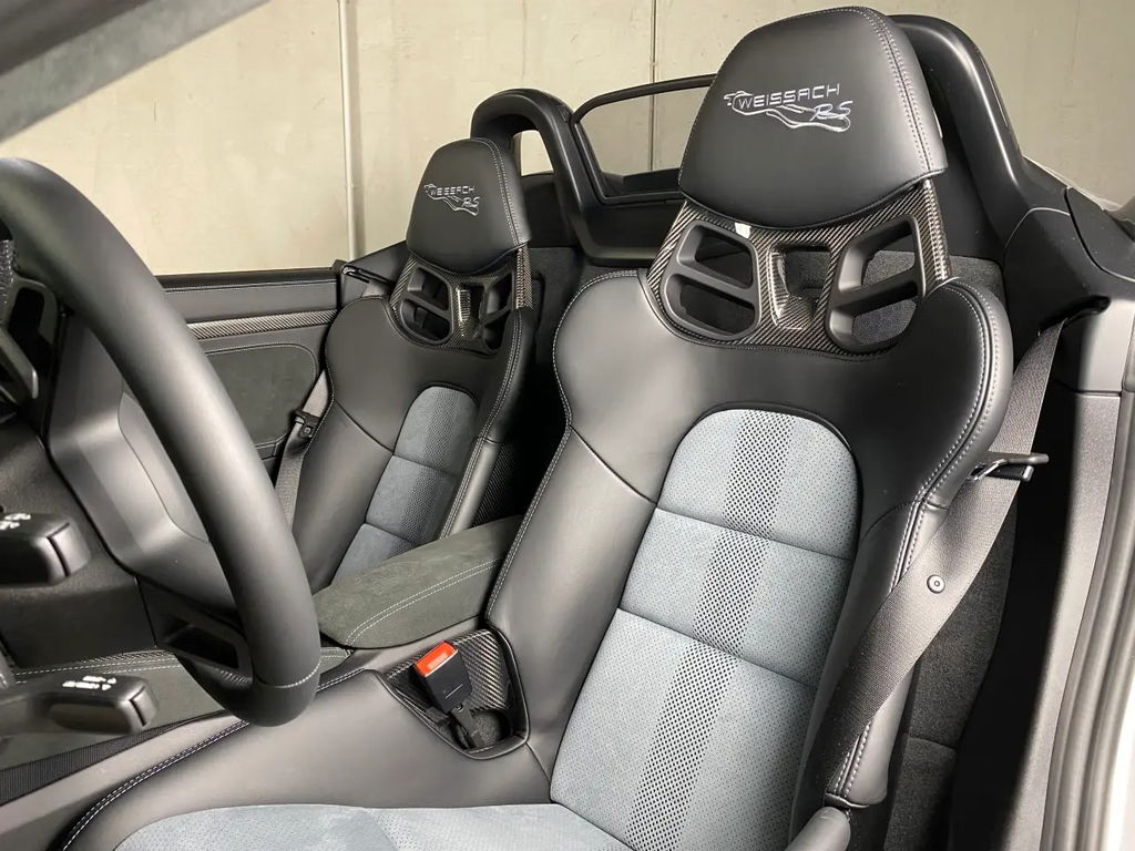 Porsche 718 Spyder RS