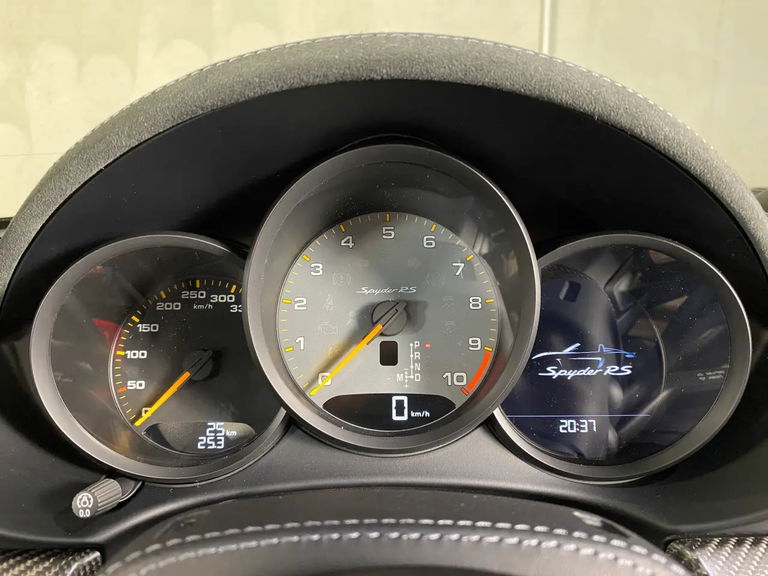 Porsche 718 Spyder RS