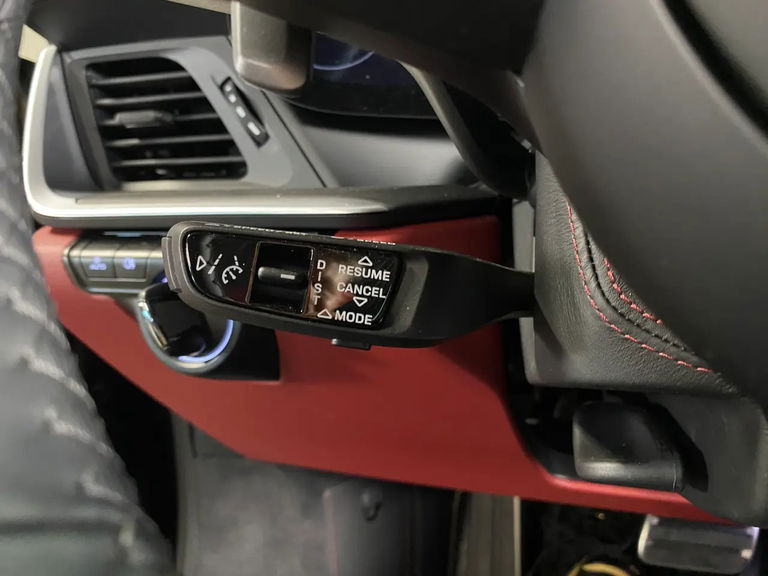 Porsche 992 Carrera 4 GTS