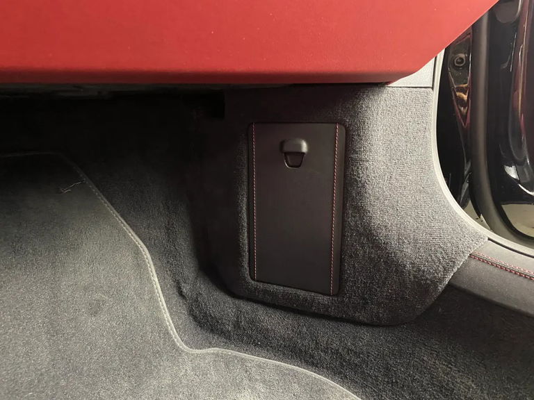 Porsche 992 Carrera 4 GTS