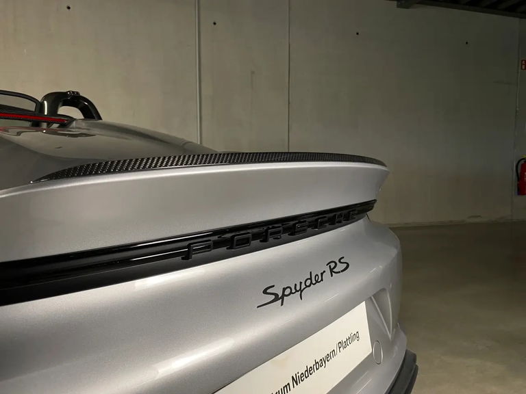Porsche 718 Spyder RS