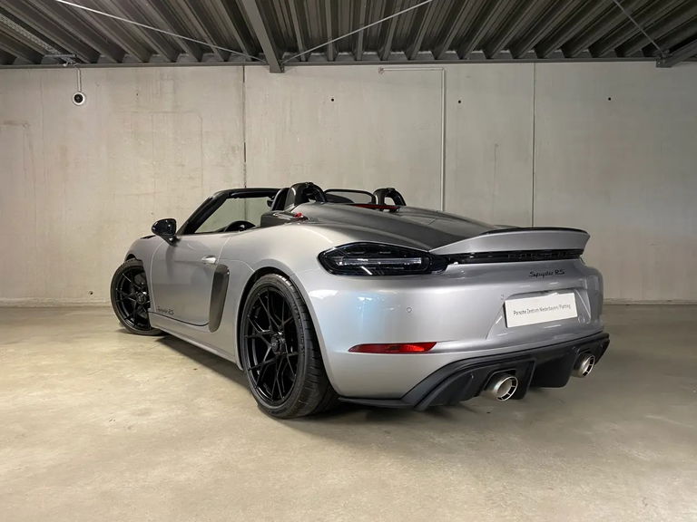 Porsche 718 Spyder RS