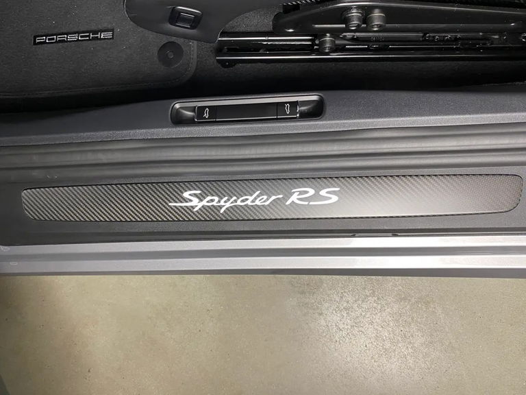 Porsche 718 Spyder RS