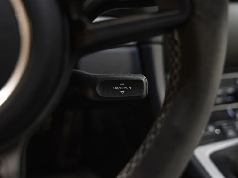 Porsche 718 Cayman GT4