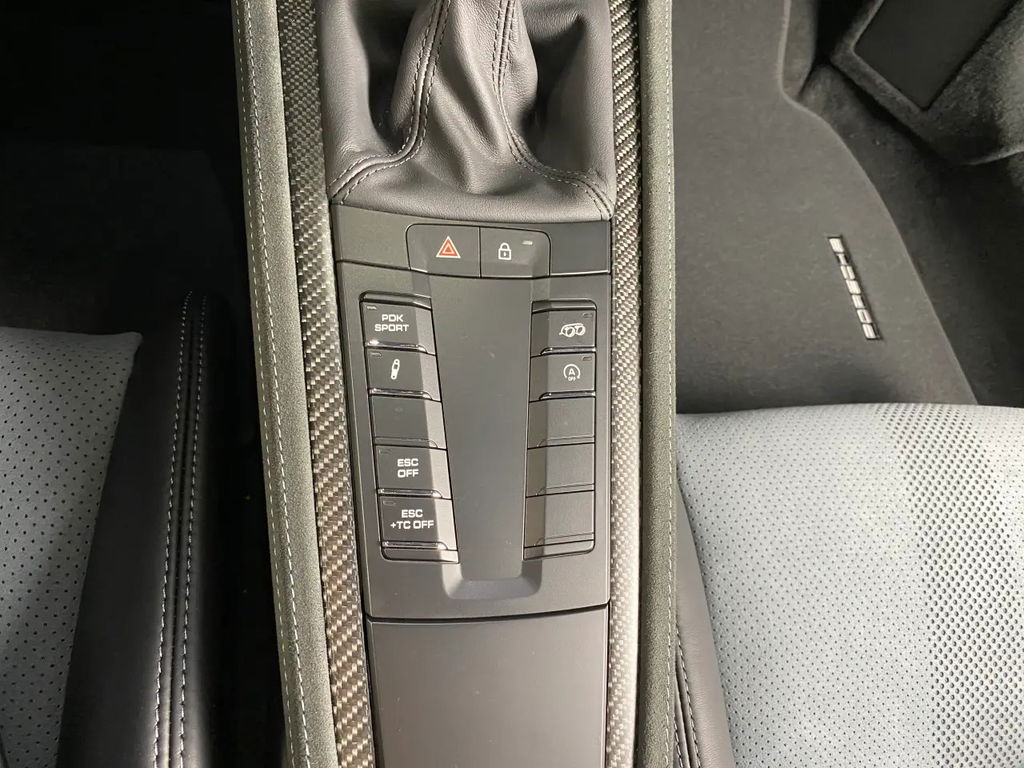 Porsche 718 Spyder RS