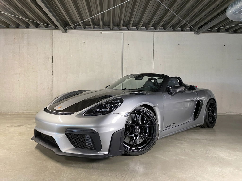 Porsche 718 Spyder RS