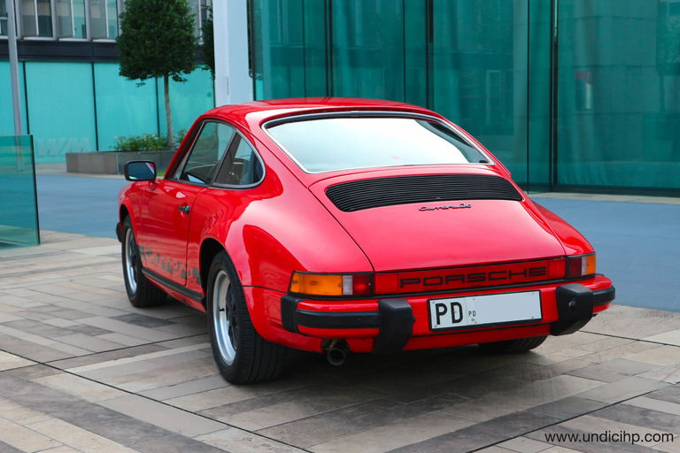 Porsche 911 Carrera 3.0