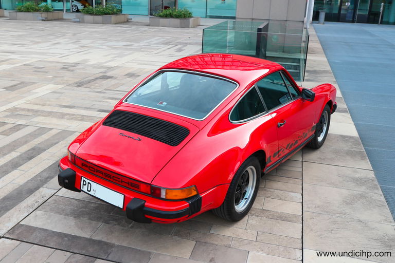 Porsche 911 Carrera 3.0