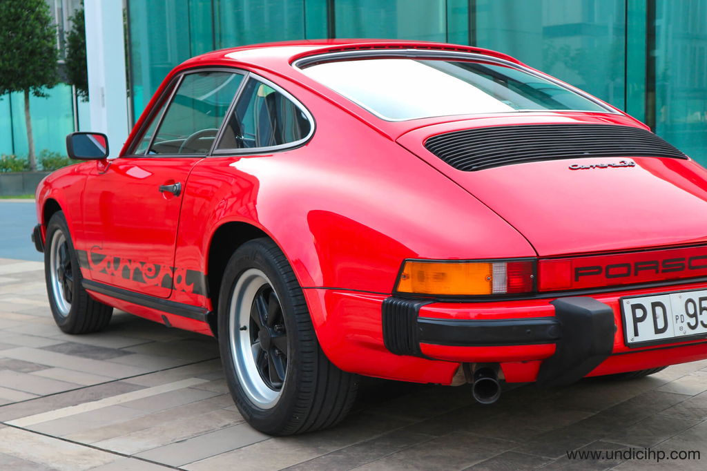 Porsche 911 Carrera 3.0