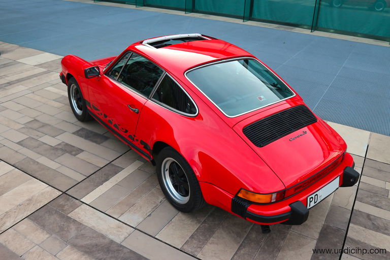 Porsche 911 Carrera 3.0