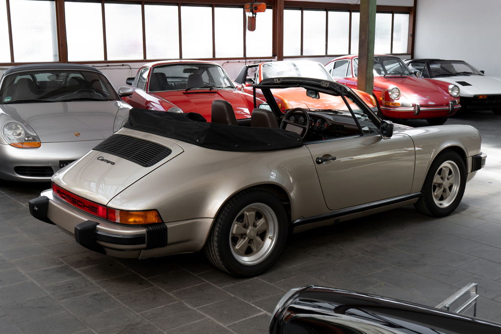 Porsche 911 Carrera 3.2 (US)