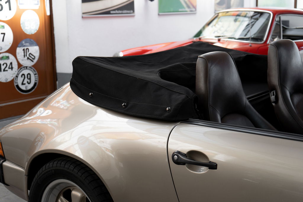 Porsche 911 Carrera 3.2 (US)