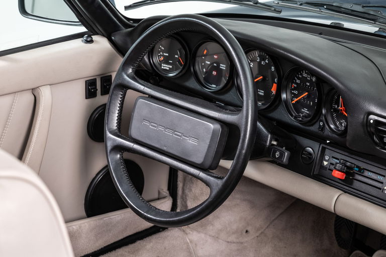 Porsche 911 Carrera 3.2