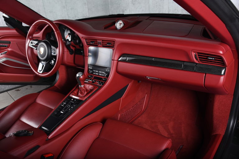 Porsche 991.2 Carrera 4 GTS