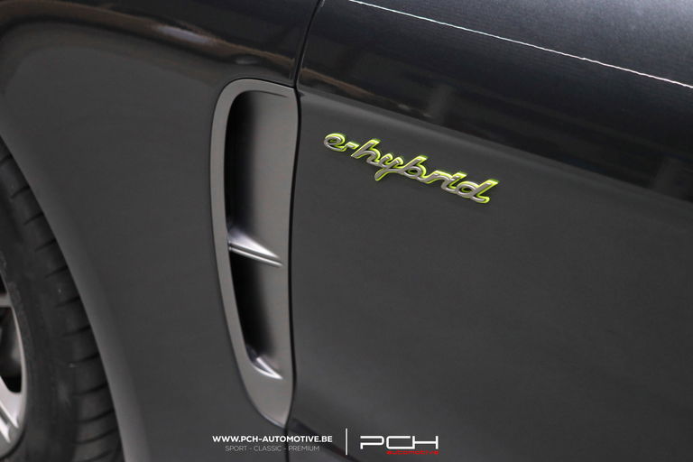 Porsche Panamera 4 E-Hybrid