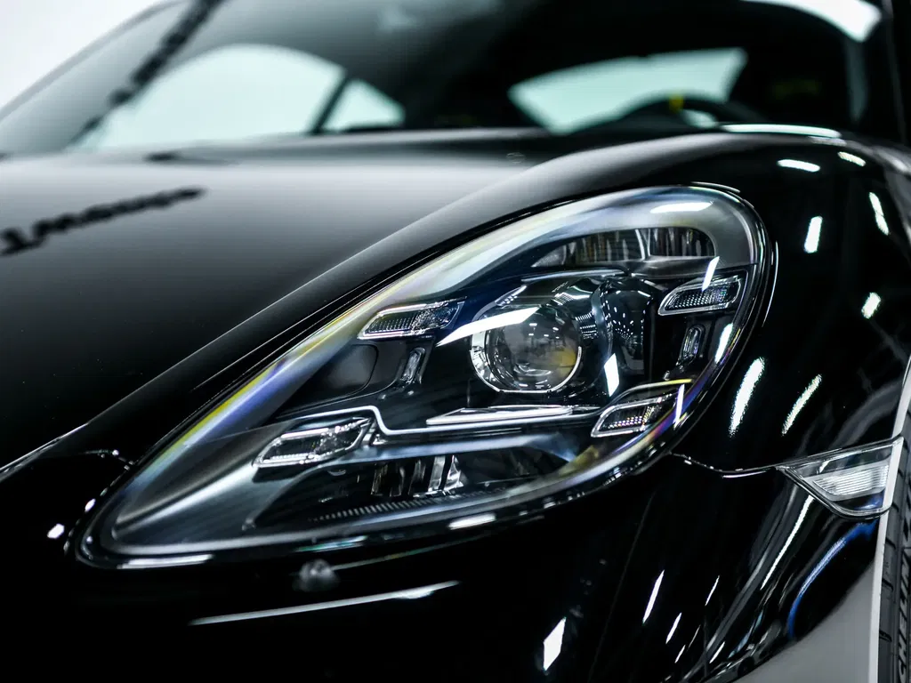 Porsche 718 Cayman GT4