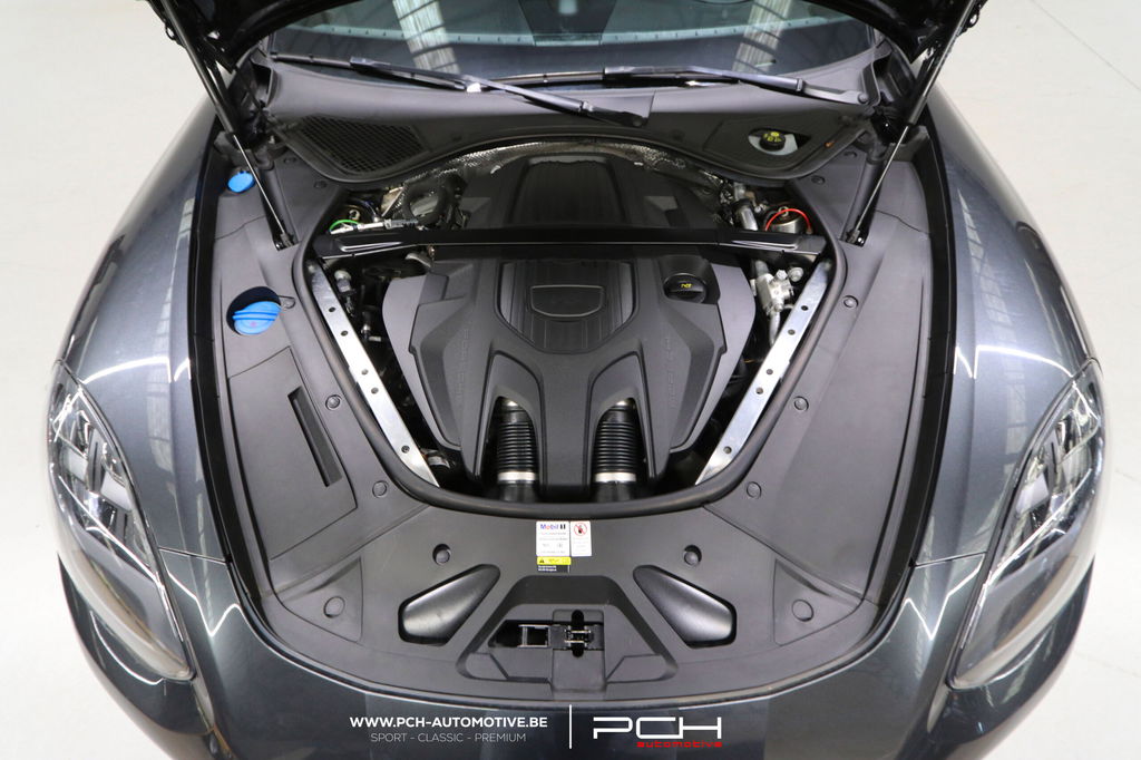 Porsche Panamera 4 E-Hybrid