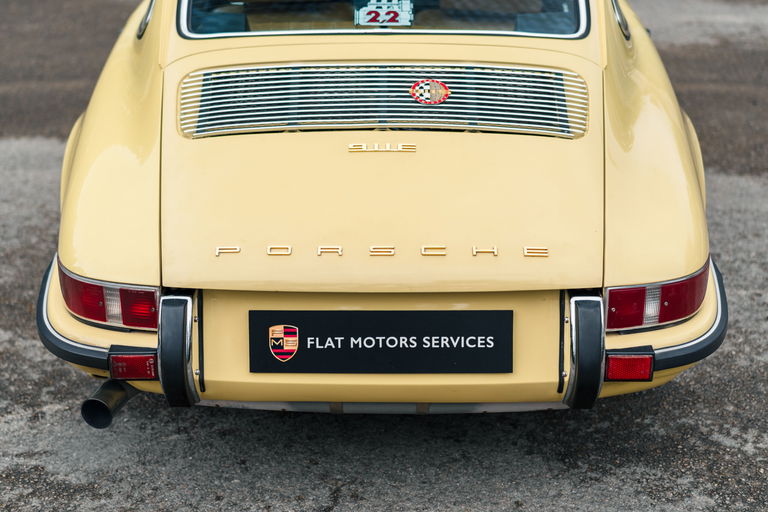 Porsche 911 E