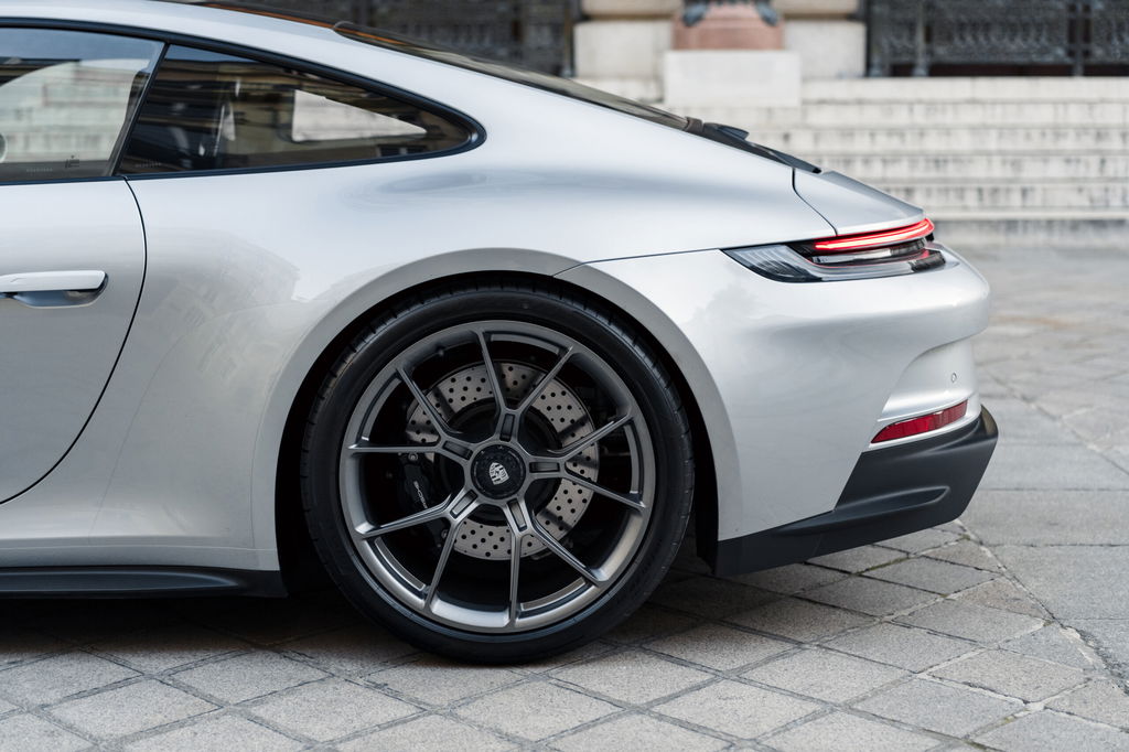 Porsche 992 GT3 Touring