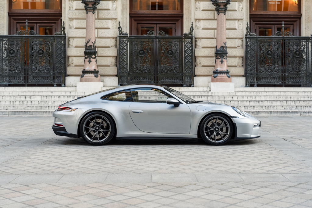 Porsche 992 GT3 Touring