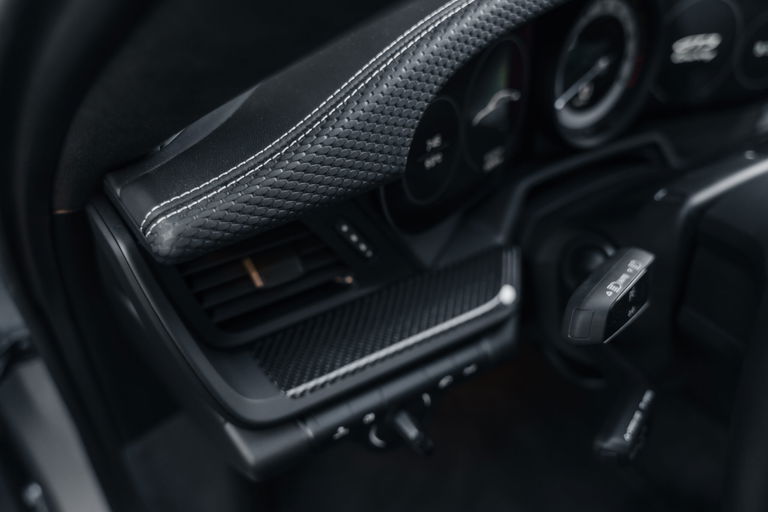 Porsche 992 GT3 Touring