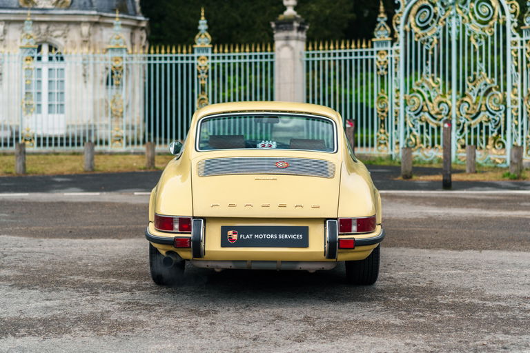 Porsche 911 E