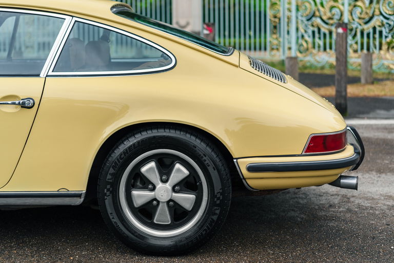 Porsche 911 E