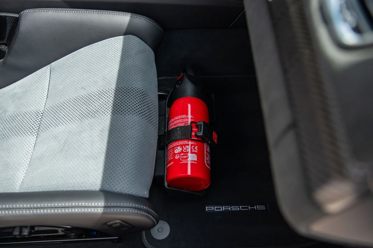 Porsche 718 Cayman GT4 RS