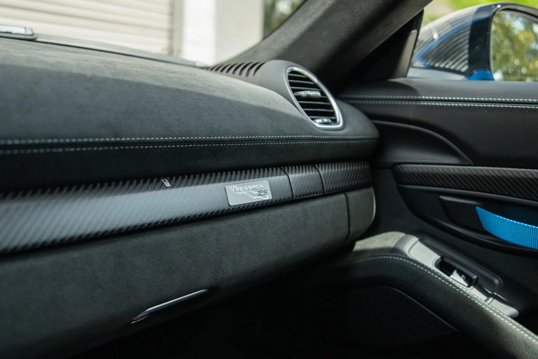 Porsche 718 Cayman GT4 RS