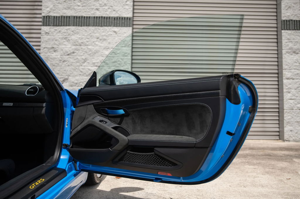 Porsche 718 Cayman GT4 RS