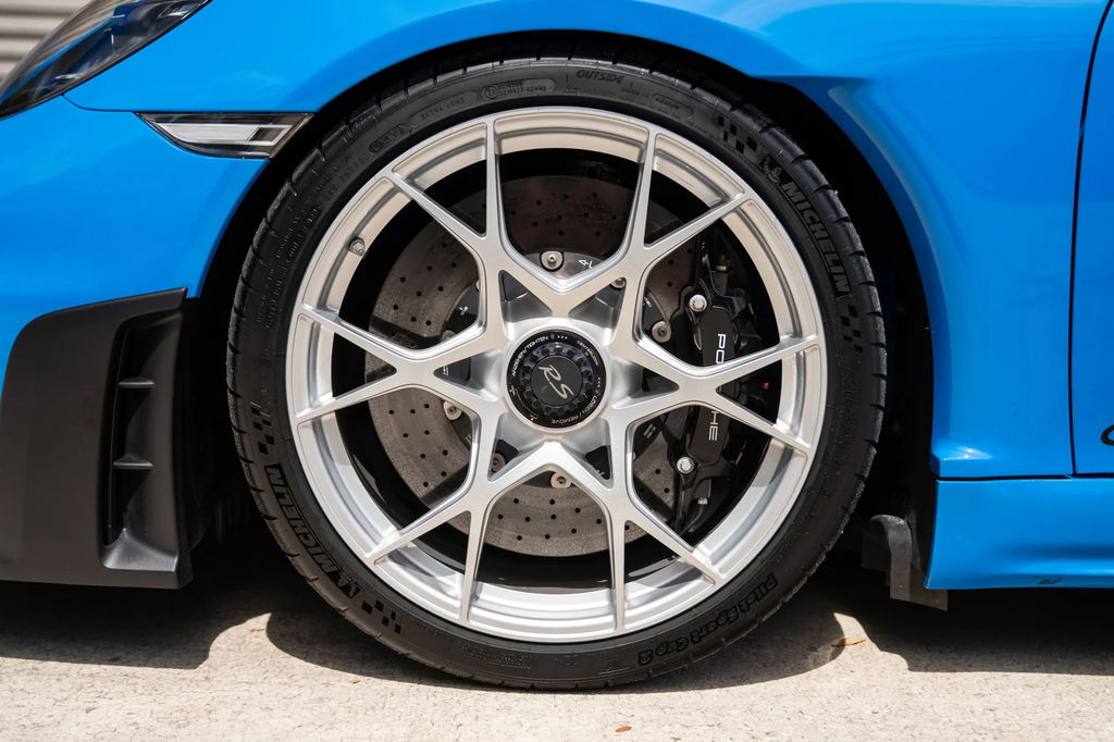 Porsche 718 Cayman GT4 RS