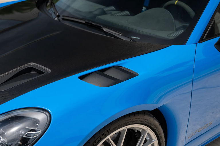 Porsche 718 Cayman GT4 RS