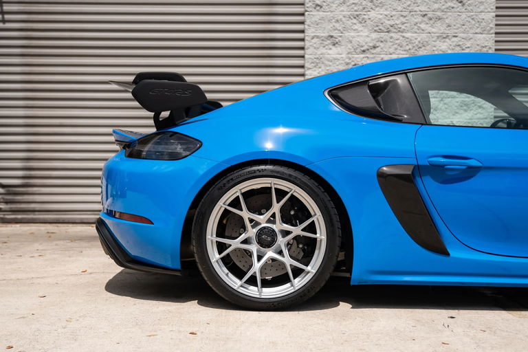Porsche 718 Cayman GT4 RS