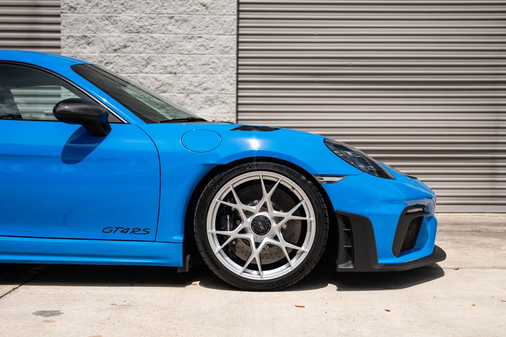 Porsche 718 Cayman GT4 RS