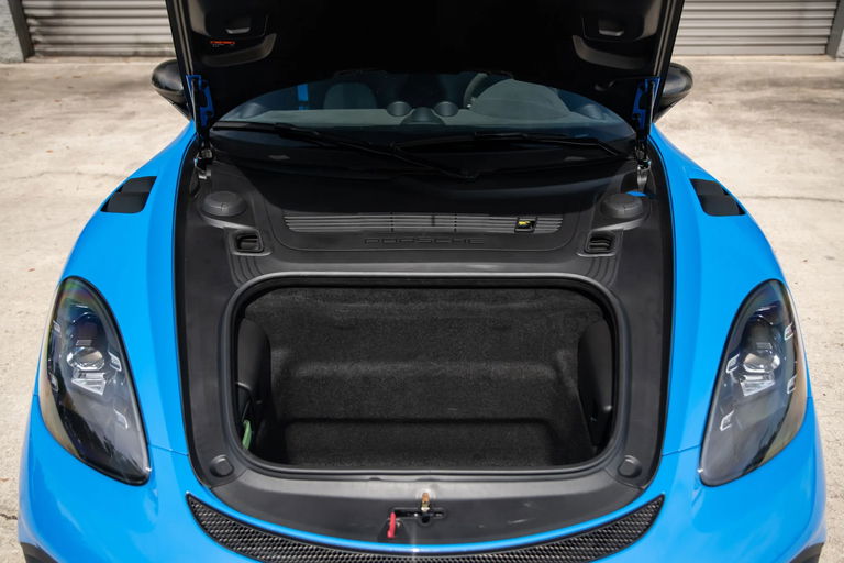 Porsche 718 Cayman GT4 RS