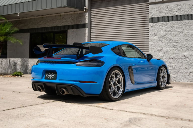 Porsche 718 Cayman GT4 RS