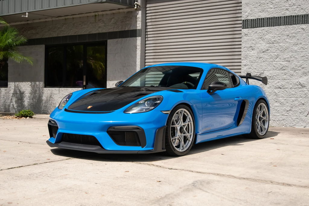 Porsche 718 Cayman GT4 RS