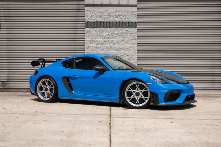 Porsche 718 Cayman GT4 RS