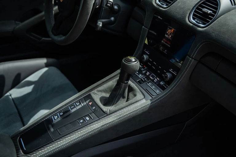 Porsche 718 Cayman GT4 RS