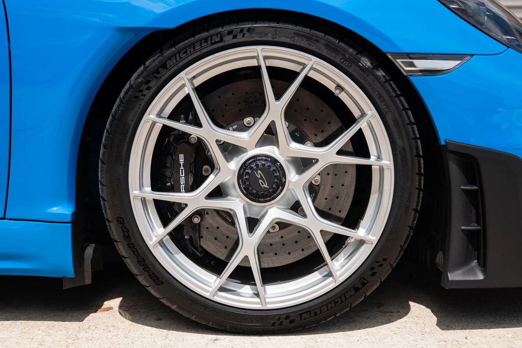 Porsche 718 Cayman GT4 RS