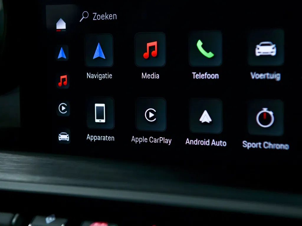 Porsche 992 Carrera 4 GTS