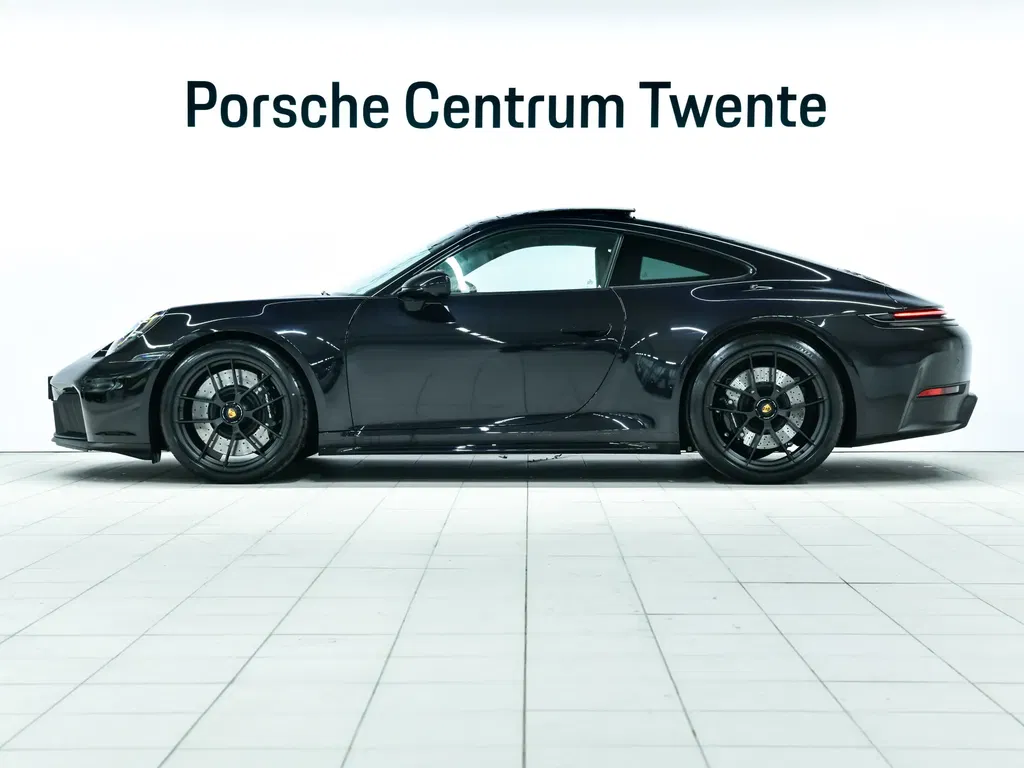 Porsche 992.2 Carrera GTS