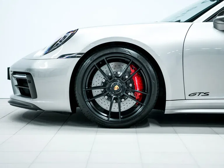 Porsche 992 Carrera GTS