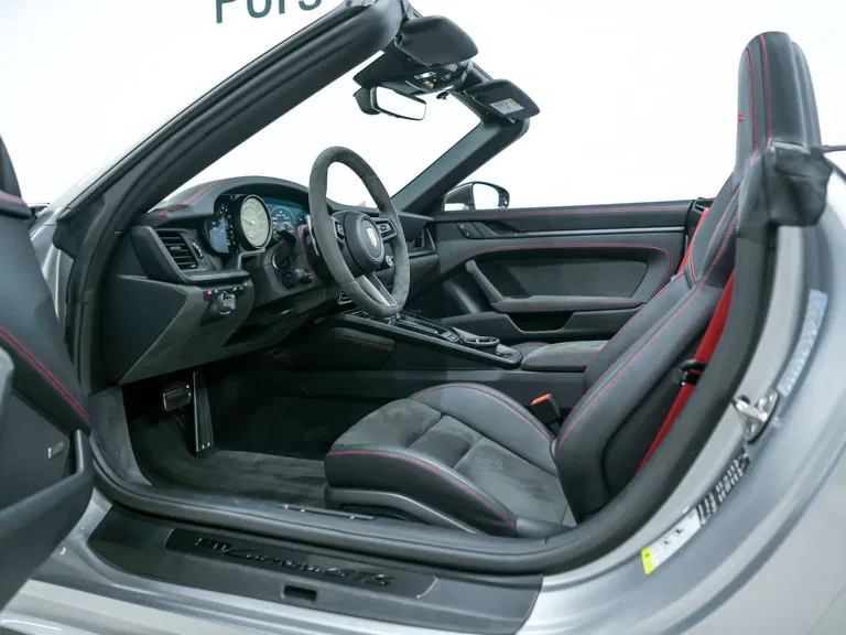 Porsche 992 Carrera GTS