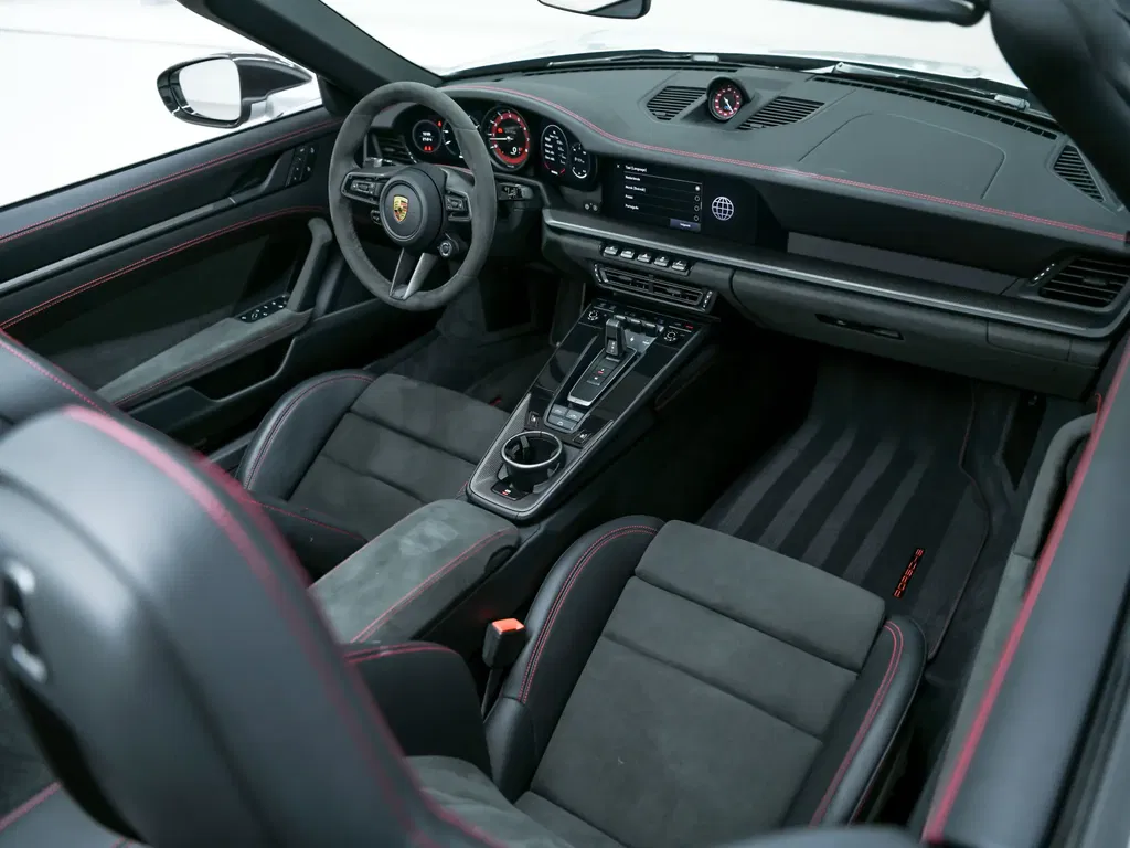 Porsche 992 Carrera GTS